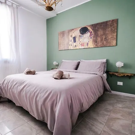 Palazzina Bandiera E Moro 公寓 *